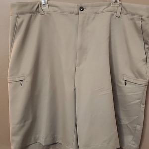 IZOD Men's Golf Shorts UPF 50 NWOT